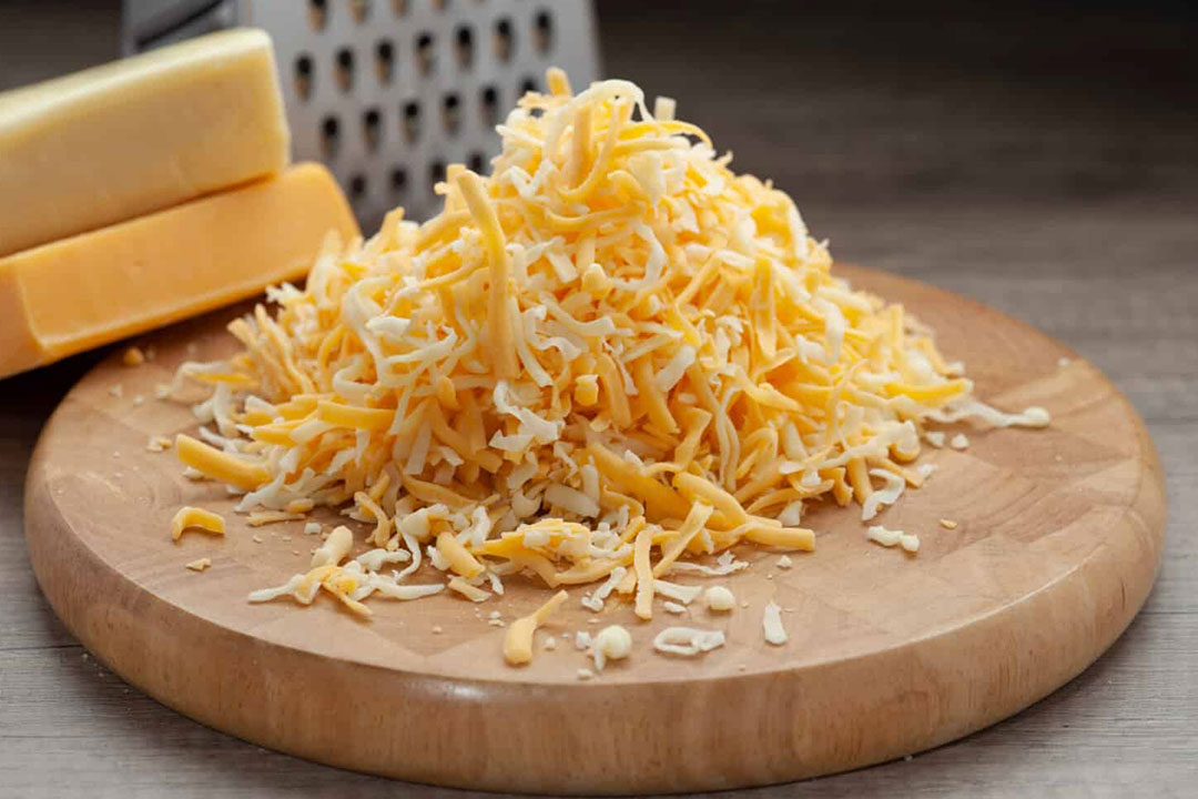 mozzarella vs cheddar